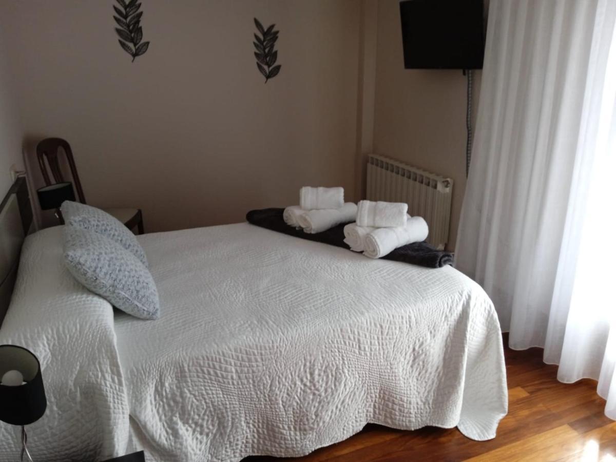 Pedroenea Apartamento Elizondo Exteriör bild